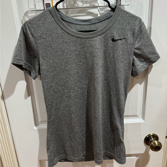 Nike Women's Charcoal Gray Short Sleeve Tee - Picture 1 of 5